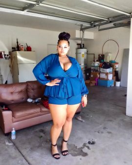 Atmosphere Model Los Angeles | Shaquoya B - Curvy Black 