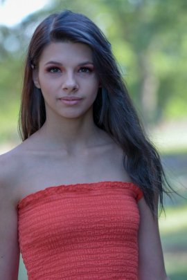 Female Model San Antonio | Kirsten B - Petite Brunette 