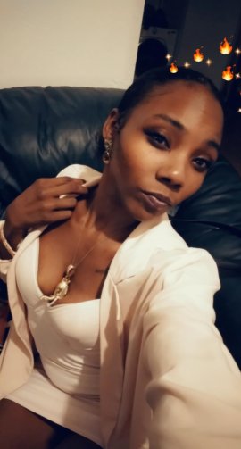 Petite Model Kansas City | Shenique M - Petite Black 