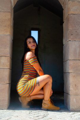 Hispanic Model Oakland | Jayne G - Petite Brunette 