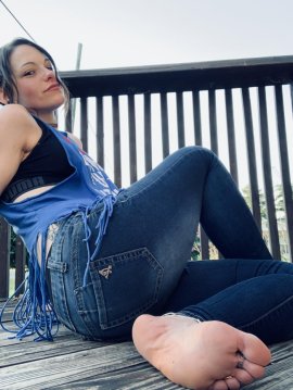 Amateur Model St. Louis | Cescelli C - Petite Brunette 