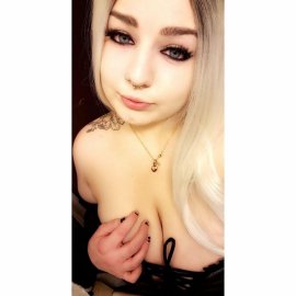 Amateur Model Sacramento | Bunny S - Plus Blonde 