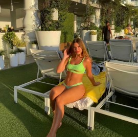 Instagram Model Miami | Laura R - Athletic Brunette 