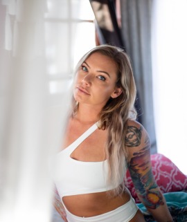 Amateur Model Tampa | Lindsey B - Athletic Blonde 