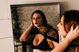 Instagram Model Indianapolis | Kayla F - Curvy Brunette 