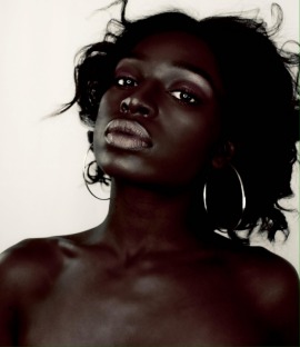 Ebony Model Detroit | Cyonna R - Slim Black 
