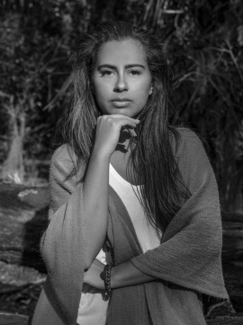 Hispanic Model Orlando | Andrea T - Curvy Brunette 