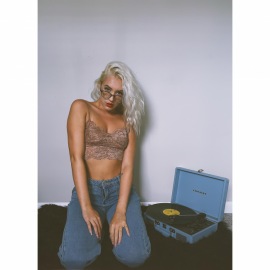 Lingerie Model Jacksonville | Elizabeth D - Slim Blonde 