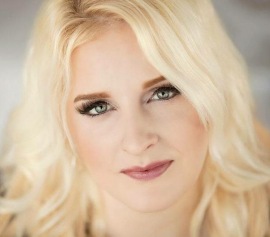 Amateur Model Seattle | Sharilynn B - Curvy Blonde 