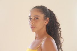 Bilingual Model Honolulu | Lucie S - Athletic Brunette 