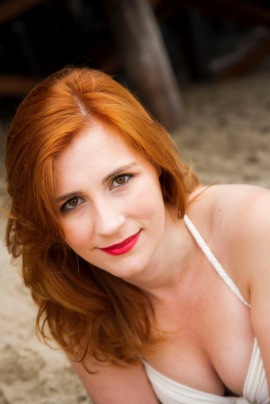 Redhead Model Los Angeles | Elly G - Curvy Red 