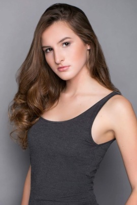 Clothing Model Tampa | Abigail P - Slim Brunette 