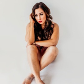 TV Show Model Tulsa | Lisa V - Curvy Brunette 