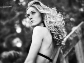 Commercial Model Denver | Laura H - Slim Blonde 