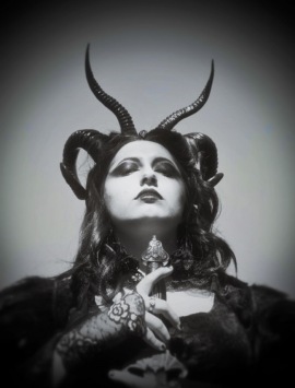 Gothic Model Denver | Nymph D - Curvy Brunette 