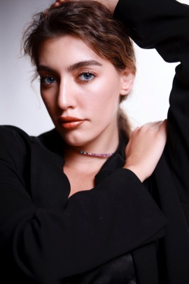Freelance Model New York | Xufe I - Slim Brunette 