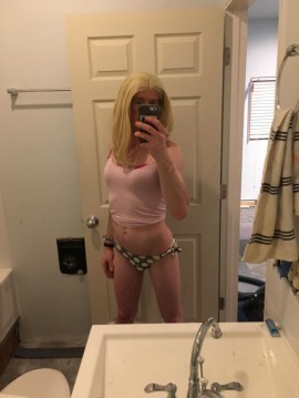 Trans Model Portland Slim Blonde