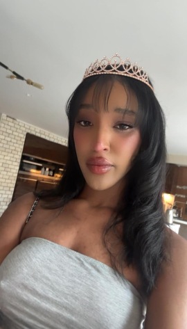 Social Media Model Toronto Petite Black