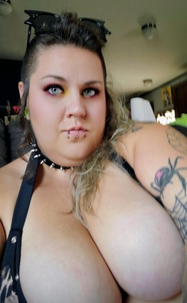Minneapolis Plus Size Model
