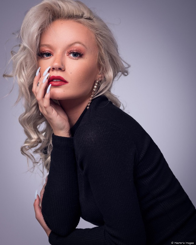 Blonde Model Dallas | Alyssa H Semi-Professional Model